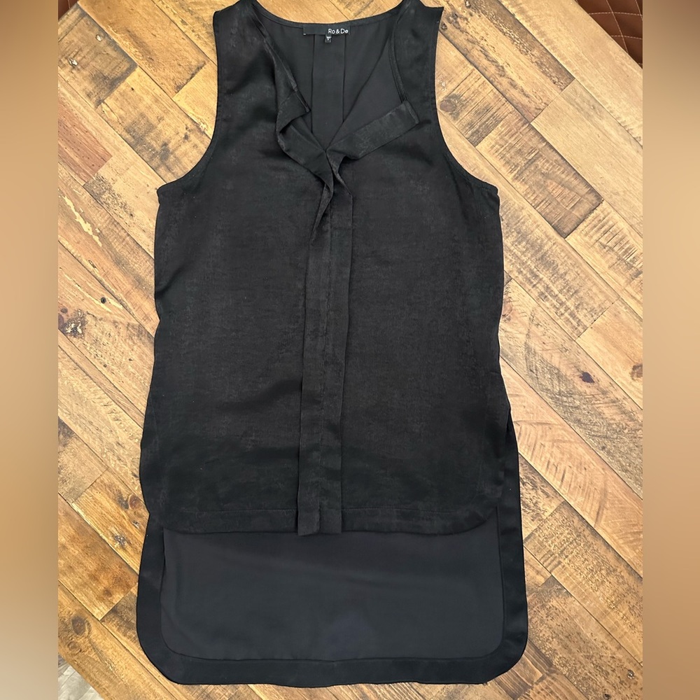 Ro&De black sleeveless long blouse, size small